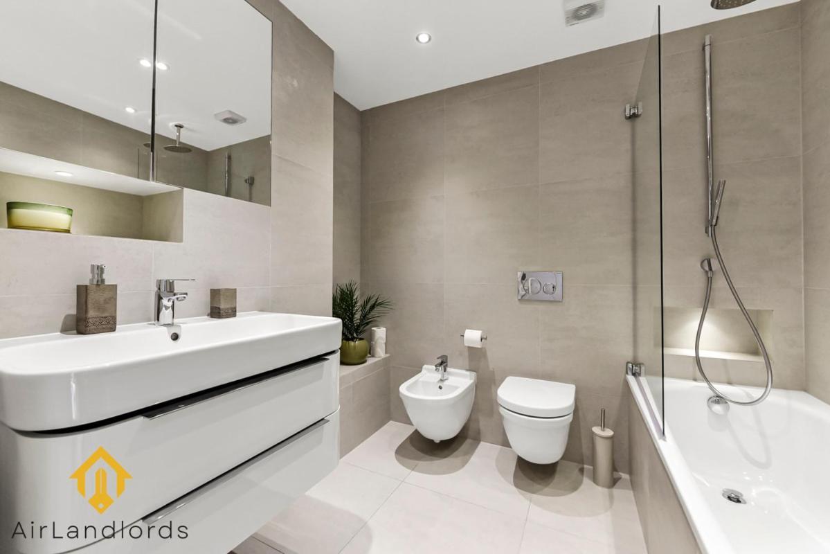 Exclusive 2 Bedroom Flat Near Buckingham Palace Лондон Екстериор снимка