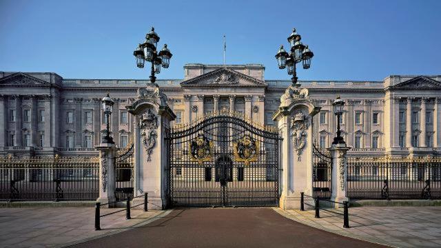 Exclusive 2 Bedroom Flat Near Buckingham Palace Лондон Екстериор снимка